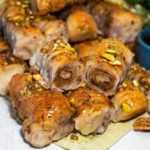Турецкая пахлава из слоёного теста с орехами